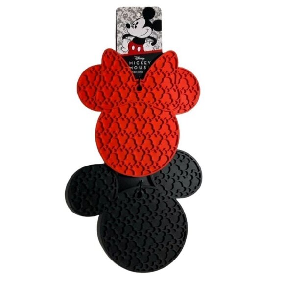 🛒 $10 Disney Mickey & Minnie Mouse Silicone Trivets Sets NEW #2232 - Picture 1 of 3